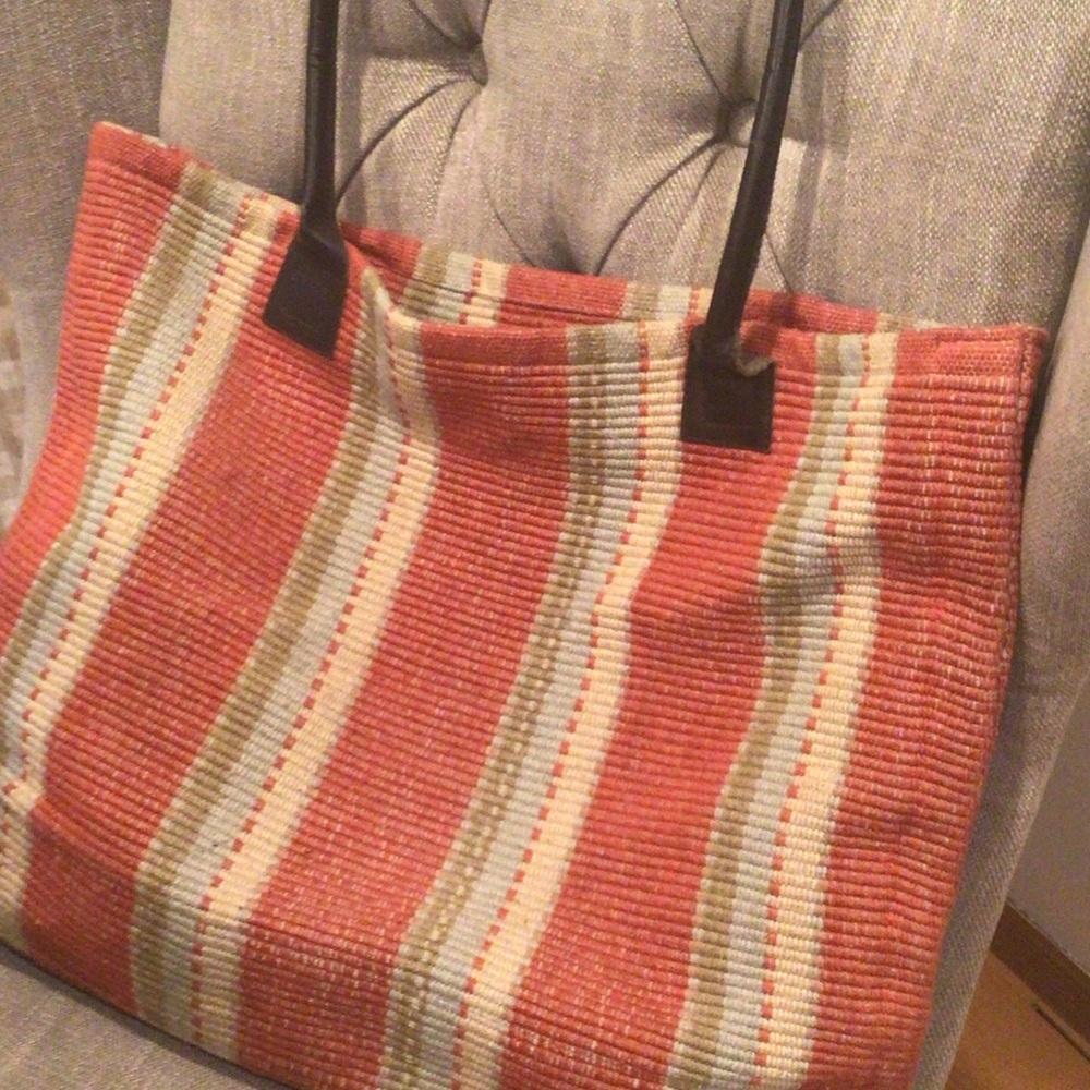 Elegant Striped Tote Bag with Leather Handles
